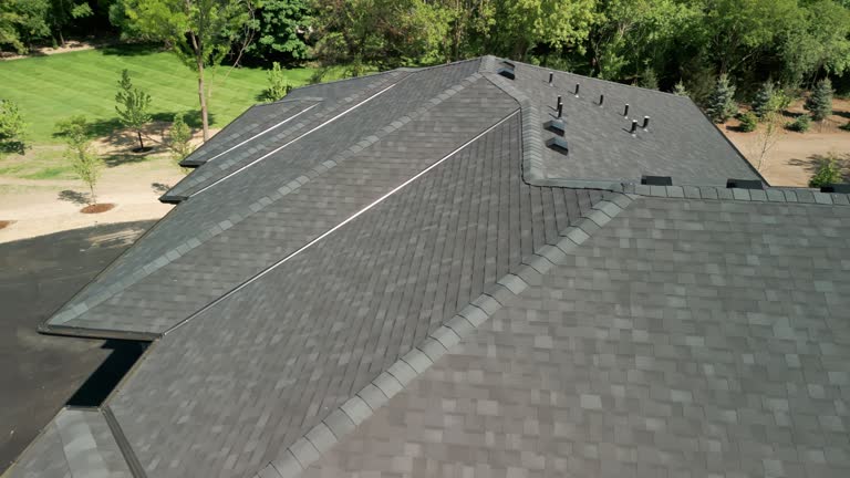 Fast & Reliable Emergency Roof Repairs in (206) 761-73260